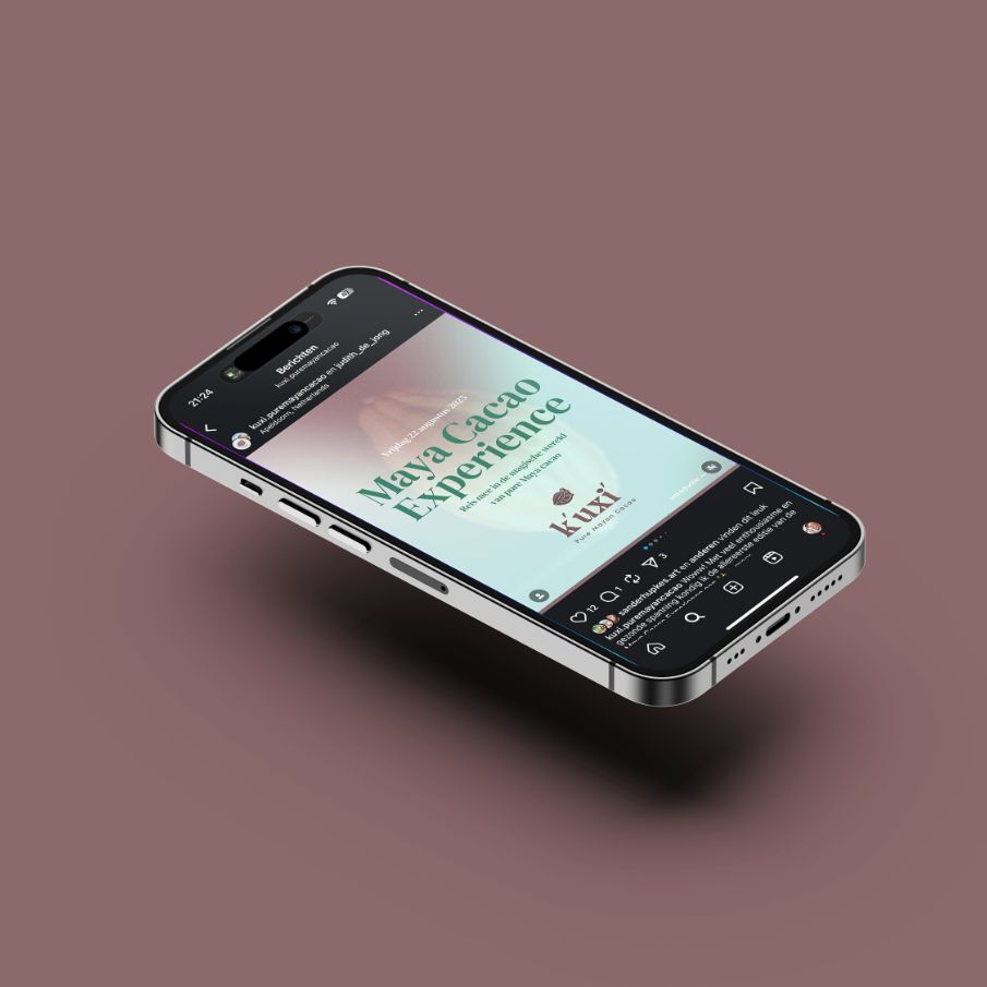 Kuxi Mockup sticker social